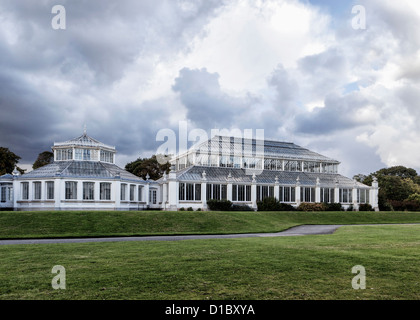 Die gemäßigten Gewächshaus in Kew Gardens ist der größte Überlebenden viktorianischen Gewächshaus der Welt - London Stockfoto