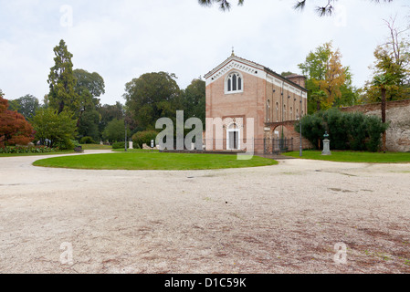 Ansicht des Parco Dell Arena und Scrovegni-Kapelle in Padua, Italien in Herbsttag Stockfoto