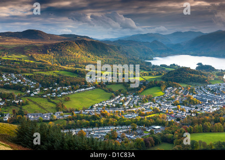 Blick über Keswick und Derwent Water Latrigg Gipfel, Lake District National Park. Stockfoto