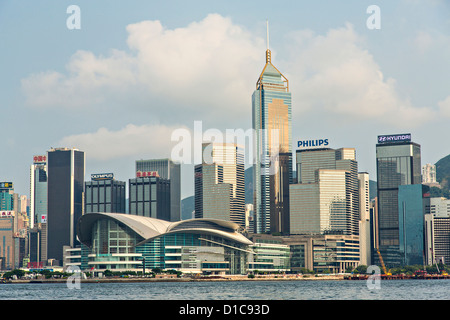 Hong Kong Convention and Exhibition Centre und Central Plaza in Wan Chai in Hongkong. Stockfoto