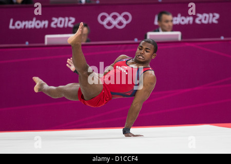 John Orozco (USA) Vorformen der Boden ausüben, während die Männer Gymnastik individuelle all-around bei 2012 Olympische Sommer Gam Stockfoto