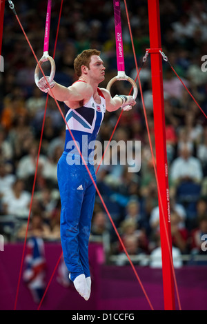 Daniel Purvis (GBR) im Wettbewerb an den Ringen im Einzelmehrkampf der Männer bei den Olympischen Sommerspielen 2012 Stockfoto