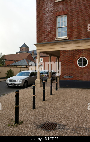 Ein traditionell entworfenes Gebäude in Verkehrssysteme, Dorset. Die Stadt ist durch die The Prince Of Wales, "A Vision of Britain" inspiriert. Stockfoto