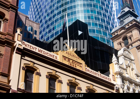 Mischen von alten kolonialen und zeitgenössischer / moderner Architektur Pitt Street Sydney New South Wales (NSW) Australien Stockfoto