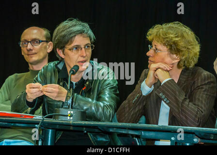 Paris, Frankreich, Öffentliche Debatte über Gleichstellungsfragen, von LGTB-Gruppen, 'Annick Le Petit' (Sozialistische Partei), Pascale ('Front de Gauche'), Informationen zu Diskussionsforen der Gemeinschaft, Foto der Politics Group Stockfoto