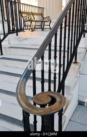 Detail der Alabama State Capitol Building mit Treppen und Geländer, Montgomery, Hauptstadt des US-Bundesstaat Alabama, USA Stockfoto