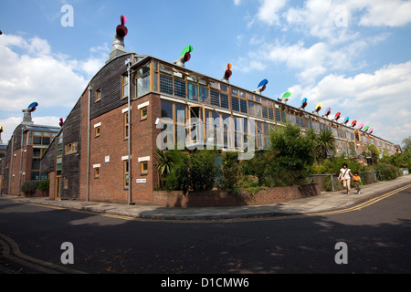 Beddington Zero Energy Development (BedZED) ist eine umweltfreundliche Wohnsiedlung in Hackbridge, London, UK Stockfoto