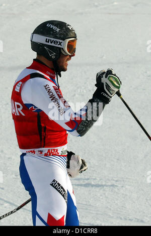 16.12.2012. Alta Badia, Italien. Thomas Fanara (FRA) am Ende des Studiengangs Gran Risa während im Audi FIS Alpinen Ski Weltcup Riesenslalom-Rennen am 16. Dezember 2012 in Alta Badia, Italien im Wettbewerb. Stockfoto