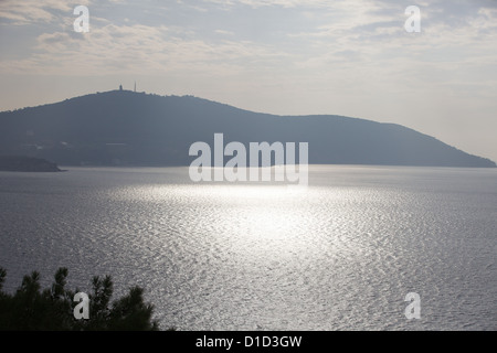 Heybeliada einer Prinzen-Insel im Marmarameer in der Nähe von Istanbul, Türkei von Buyukada gesehen Stockfoto