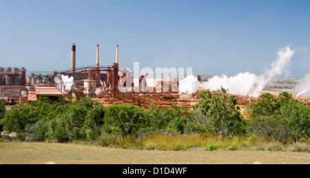 Aluminium / Aluminium Schmelzer Industriekomplex an der Küste der Stadt Gladstone Queensland Australia Stockfoto