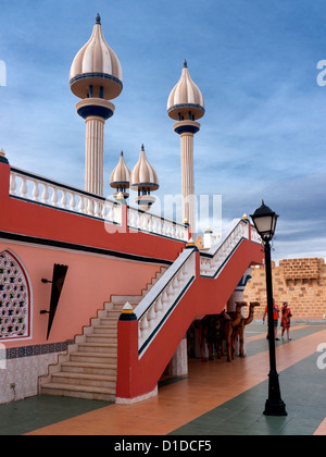 Minarette und Schritte in Fantasia, ein Entertainment-Center in Sharm El Sheikh, Ägypten Stockfoto