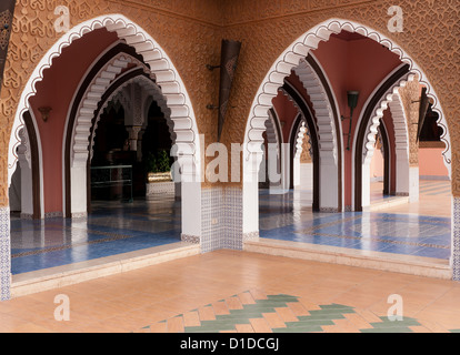 Torbögen in Fantasia, ein Entertainment-Center in Sharm El Sheikh, Ägypten Stockfoto