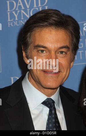 13. Dezember 2012 - New York, New York, USA - Dr. MEHMET OZ der DAVID LYNCH FOUNDATION HOST eine intime Nacht des JAZZ FREDERICK P ROSE HALL LINCOLN CENTER New York 13. Dezember 2012 MITCH LEVY. Fotos von Mitch Levy-Fotos Inc 2012. (Kredit-Bild: © Mitchell Levy/Globe Photos/ZUMAPRESS.com) Stockfoto