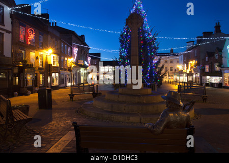Marktplatz an Weihnachten Knaresborough North Yorkshire England Stockfoto