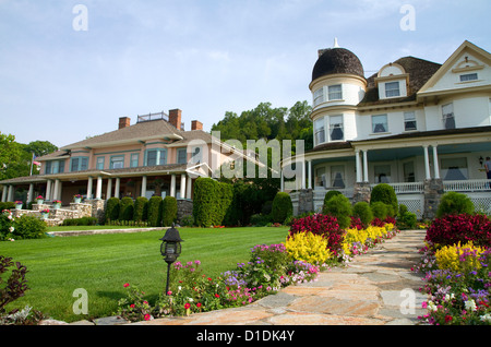 Die Anne Cottage (links) und Brigadoon Haus (rechts) auf Mackinac Insel im Lake Huron, Michigan, USA. Stockfoto