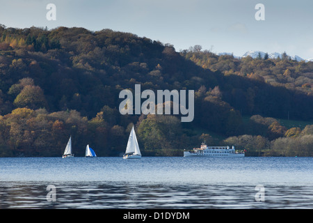 Der MV-Schwan, ursprünglich Dampf, Passagier-Fähre am Lake Windermere Stockfoto