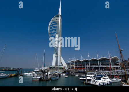 Spinnaker Tower von Gunwharf, Portsmouth, Hampshire, England, Vereinigtes Königreich, Europa Stockfoto