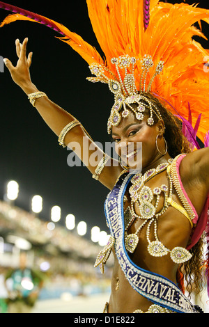 Karnevalsumzug in die Sambodrome, Rio De Janeiro, Brasilien, Südamerika Stockfoto