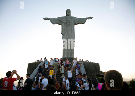 Die Statue von Christus dem Erlöser auf dem Corcovado Berg, Rio De Janeiro, Brasilien, Südamerika Stockfoto