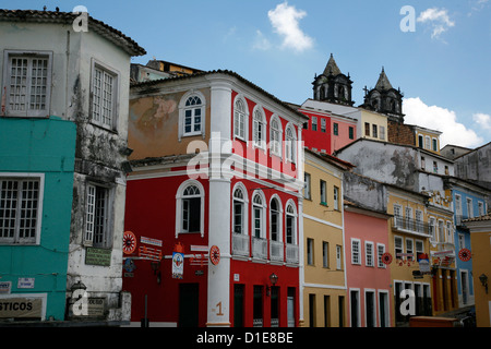 Gepflasterten Straßen und koloniale Architektur, Largo de Pelourinho, Salvador, Bahia, Brasilien, Südamerika Stockfoto