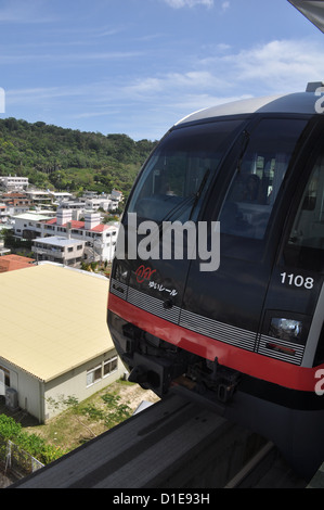 Naha (Okinawa, Japan), der städtischen Monorail-Yui-Schiene Stockfoto