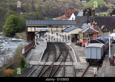 Llangollen Railway Station Llangollen, Dee Valley, Denbighshire, Nord Wales, Wales, Vereinigtes Königreich, Europa Stockfoto