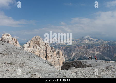 Wandern auf dem Höhenweg 2 in den Dolomiten, Provinz Bozen, Trentino-Alto Adige/Südtirol, Italien, Europa Stockfoto