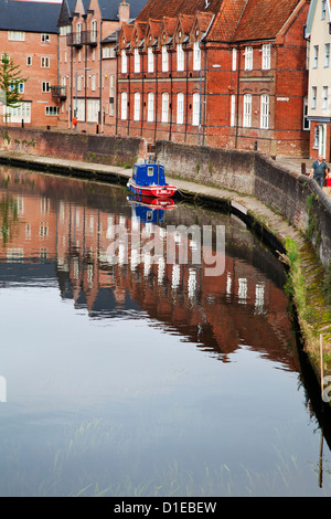 Kai und Fluss Wensum, Norwich, Norfolk, England, Vereinigtes Königreich, Europa Stockfoto