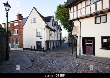 Elm Hill in der Abenddämmerung, Norwich, Norfolk, England, Vereinigtes Königreich, Europa Stockfoto