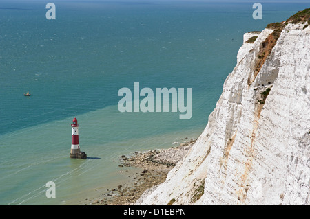 Beach Head Leuchtturm, in der Nähe von Eastbourne, East Sussex, England, Vereinigtes Königreich, Europa Stockfoto