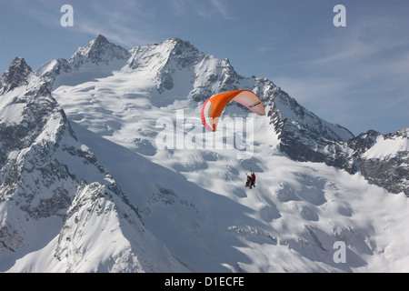 Berg im Winter, Winter weißen Gipfeln des Kaukasus, Dombay, Russland Stockfoto