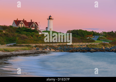 Nobska Point Light ist ein Leuchtturm befindet sich auf der südwestlichen Spitze von Cape Cod, Massachusetts. Stockfoto