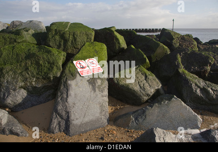 Neue Küstenschutz Cobbold Punkt, Felixstowe, Suffolk, England Stockfoto