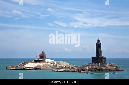 Vivekananda Fels Denkmal und Thiruvalluvar Statue. Kanyakumari. Cape Comorin. Indien Stockfoto