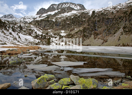 Ibón Grande de Batisielles. Naturpark Posets-alles. Estós Tal. Aragón. Spanien Stockfoto