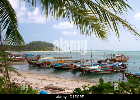 Angelboote/Fischerboote in den Golf von Thailand auf der Insel Ko Samui, Thailand. Stockfoto