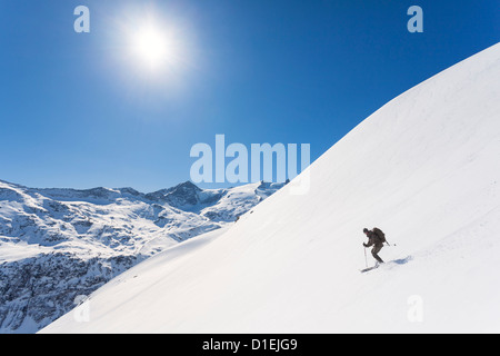 Skifahrer in den hohen Tauern, Tirol, Österreich Stockfoto