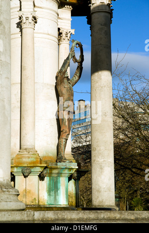 Detail aus dem Kriegerdenkmal Alexandra Gärten Cathays Park Cardiff south wales uk Stockfoto