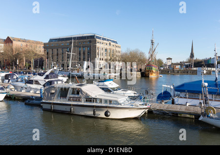 Hannover-Kai, Floating Harbour und das Architekturzentrum in Bristol, England, Vereinigtes Königreich Stockfoto