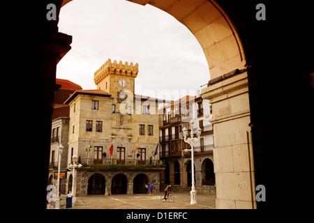 Rathaus Arkaden Castro Urdiales Kantabrien Spanien Stockfoto