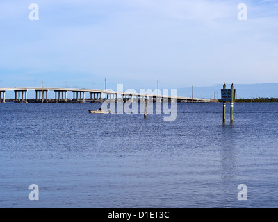 Eau Gallie Causeway bei Ballard Park in Melbourne Florida über den Indian River-Lagune Stockfoto