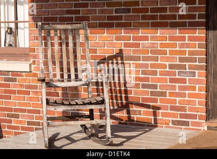 Schaukelstuhl auf der Veranda der Leuchtturmwärter Haus im Cape Florida Bill Baggs State Park Stockfoto