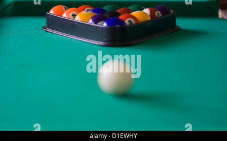 Bereit, Poolbillard zu spielen. Stockfoto