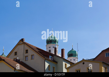 Türme des Doms von Passau, Bayern, Deutschland Stockfoto