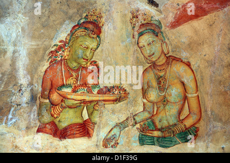 Alten Felsen Wand Fresko Gemälden Jungfrauen in Sigiriya Lion Rock Stockfoto