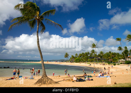 Poipu Beach Park auf der südlichen Küste von Kauai Island, Hawaii, USA. Stockfoto