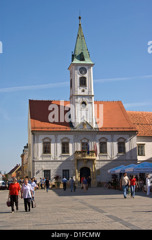 Elk192-1273v Kroatien, Varazdin, Trg Kraljia Tomislava mit Rathaus Stockfoto