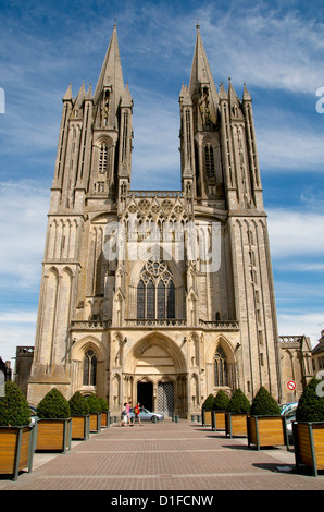 Notre Dame Kathedrale aus dem 14. Jahrhundert, Coutances, Cotentin, Normandie, Frankreich, Europa Stockfoto