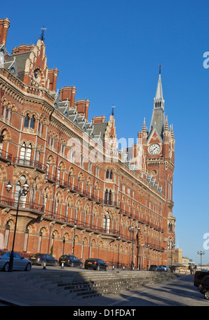 St Pancras Renaissance Hotel, ehemalige Midland Grand Hotel, St Pancras, London, England, UK Stockfoto