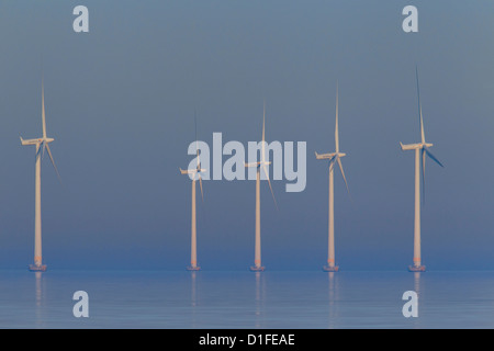 Windkraftanlagen im Meer Lillgrund, Schwedens größte Offshore-Windpark südlich der Öresund-Brücke Stockfoto